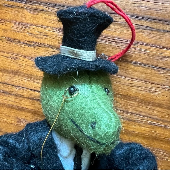 HeartFelts Midwest Cannon Falls Felted Wool Gentleman Alligator Holiday Ornament - Picture 6 of 6